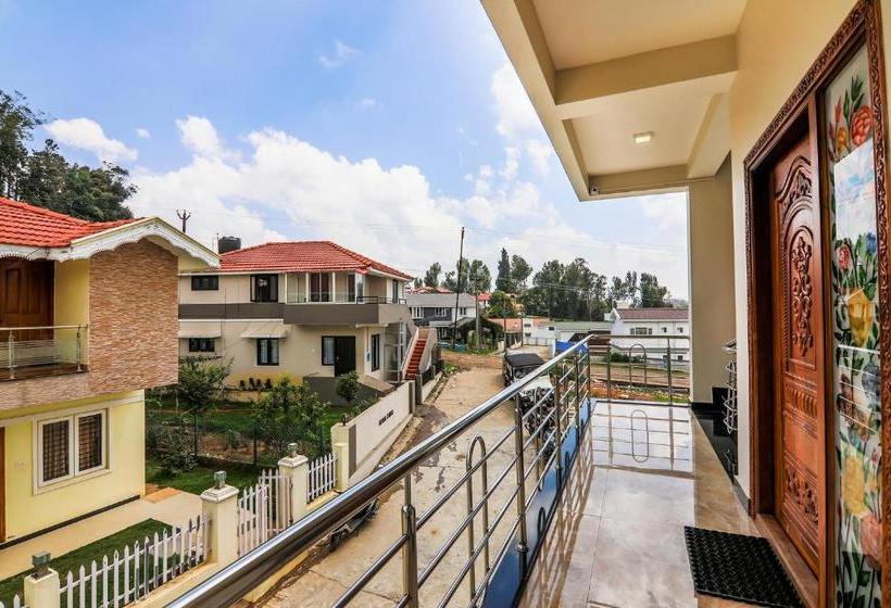 Hotel Fabexpress Royal Hideway Resort