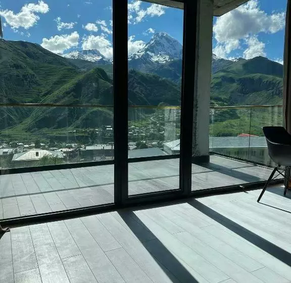 هتل Noa Kazbegi