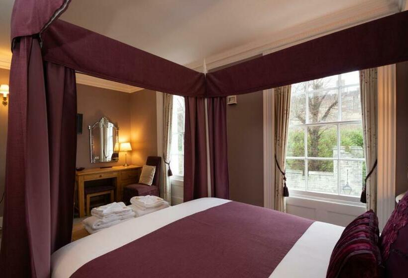 فندق The Town House