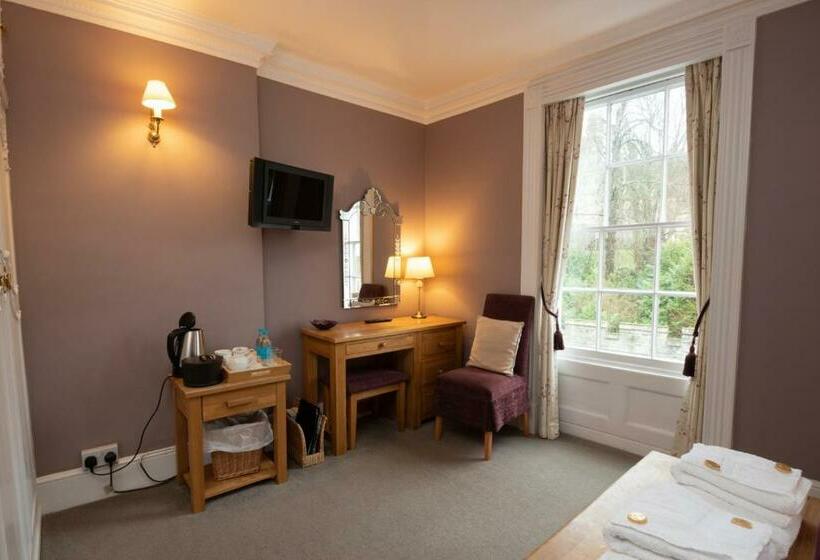 فندق The Town House