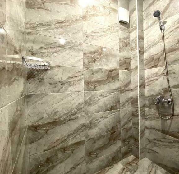 پانسیون Guest House On Sosnalieva 12