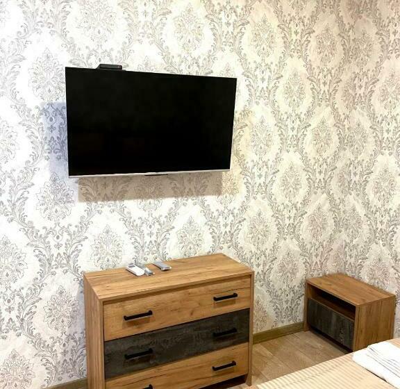 پانسیون Guest House On Sosnalieva 12