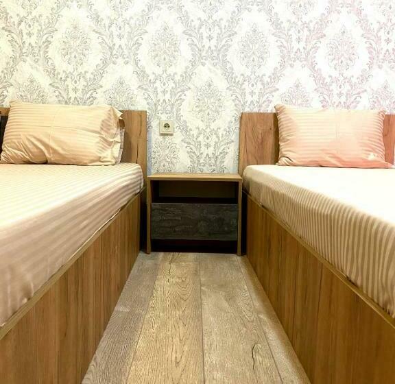 پانسیون Guest House On Sosnalieva 12