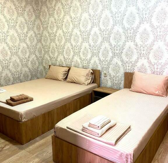 پانسیون Guest House On Sosnalieva 12