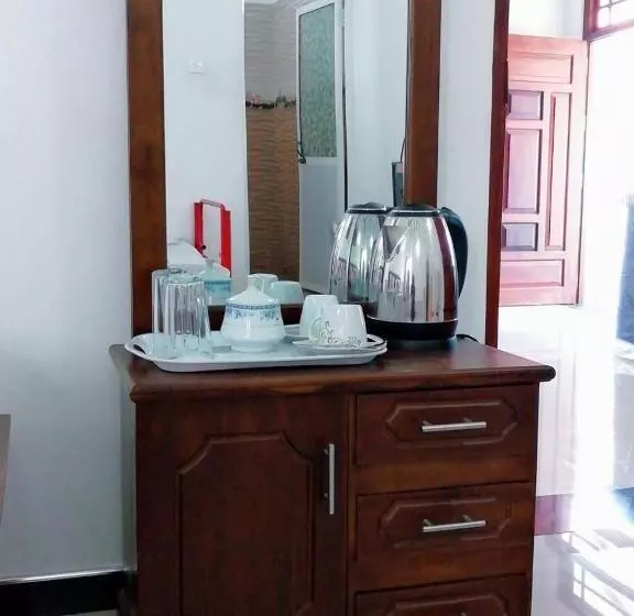 پانسیون Reshani Guest House