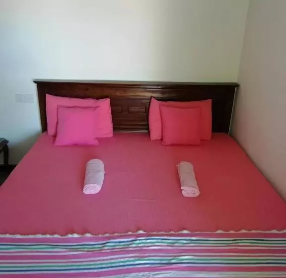 پانسیون Reshani Guest House