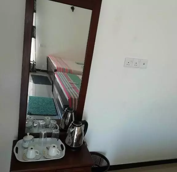 پانسیون Reshani Guest House