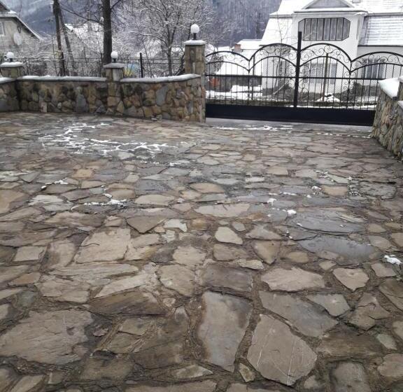 بنسيون Sadyba Ellada