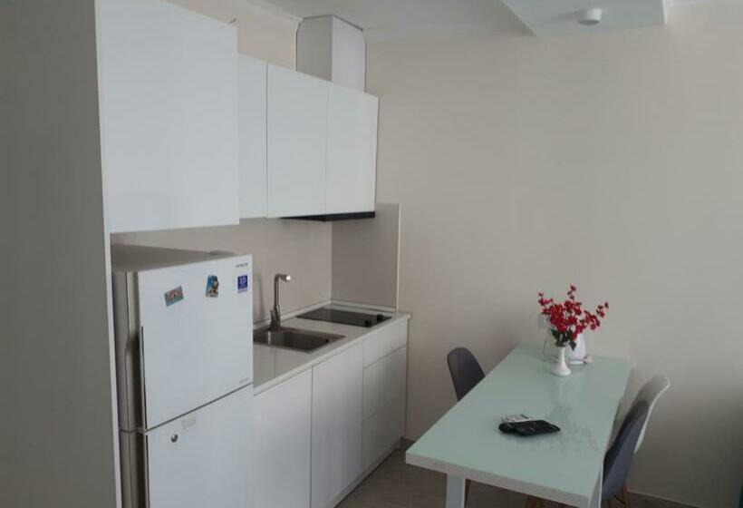 Aparthotel In Orbi Sea Towers