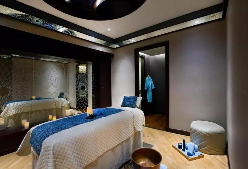 Bab Al Qasr Residence