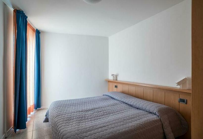 Casa Toblini Al Lago On The Beach