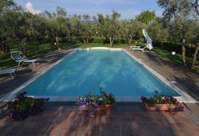 Отель Agriturismo I Due Casali