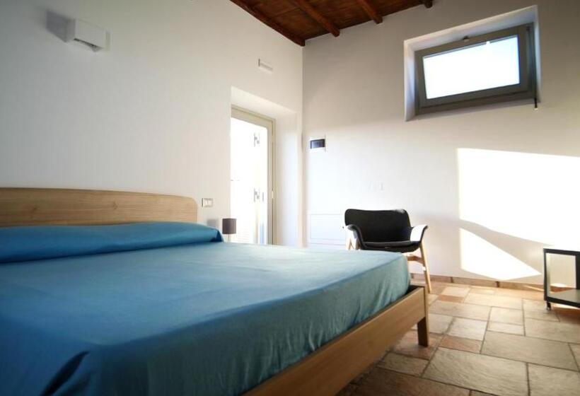 Отель Agriturismo I Due Casali