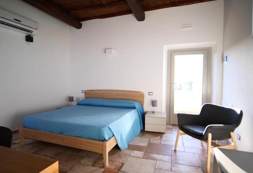 Отель Agriturismo I Due Casali