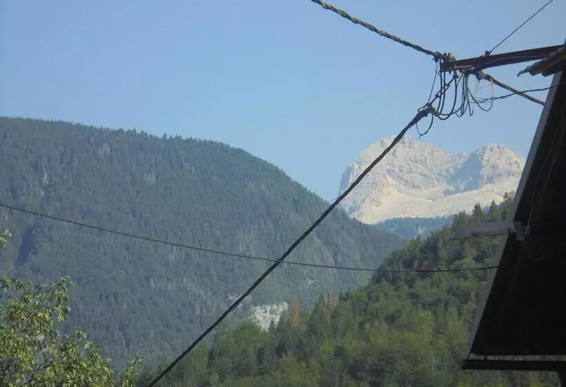 هتل Farmhouse Pri Miklavu