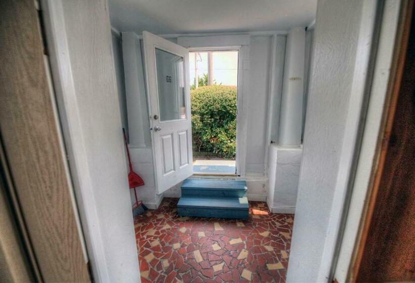 Outer Banks Motel   Village Accommodations