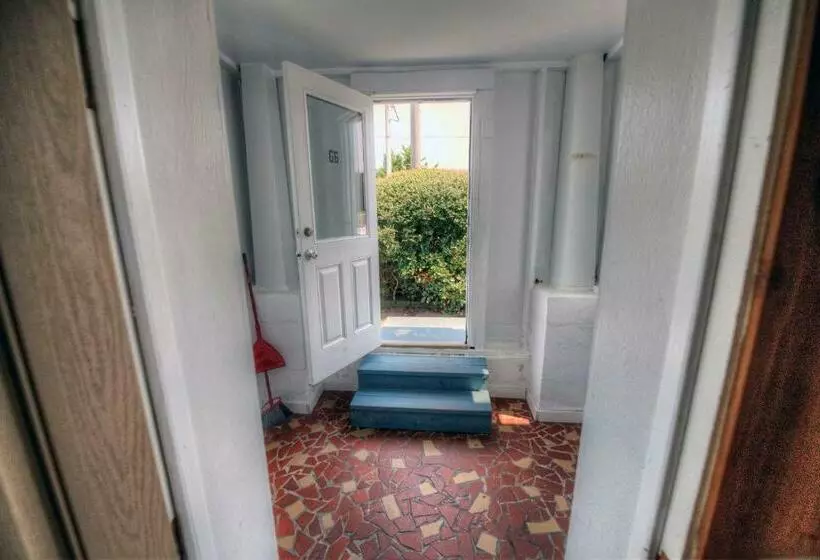 Outer Banks Motel   Village Accommodations