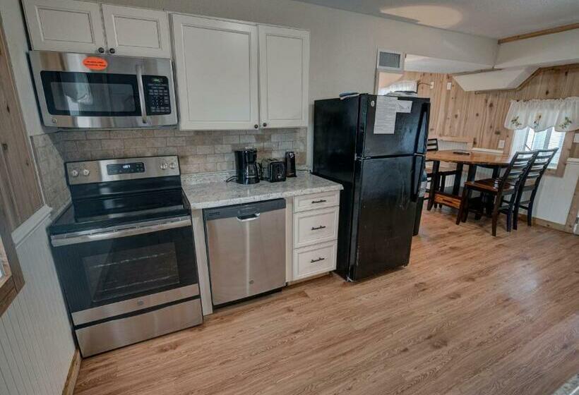 Outer Banks Motel   Village Accommodations