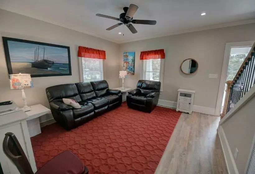 Outer Banks Motel   Village Accommodations