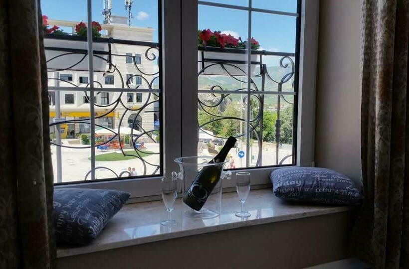 پانسیون Funky Guest House & Adventures