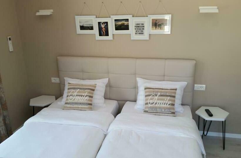 پانسیون Funky Guest House & Adventures