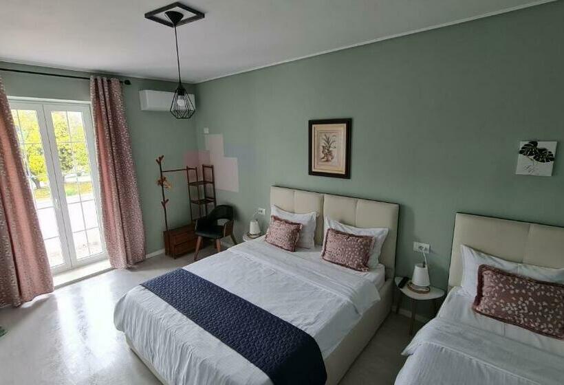 پانسیون Funky Guest House & Adventures