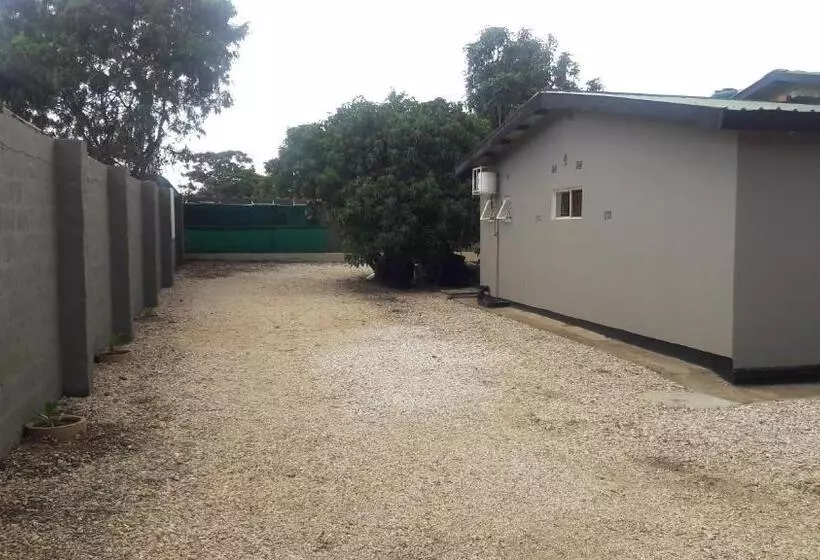 پانسیون Furnished Self Catering Bedsitter