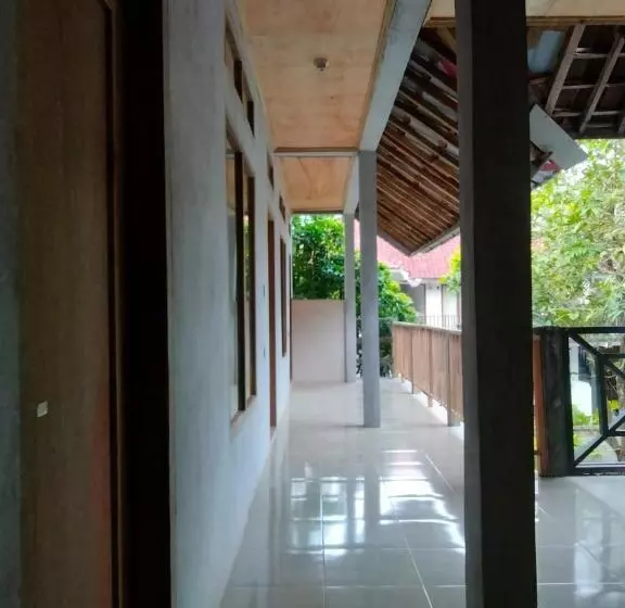 ペンション Lilypad Guest House