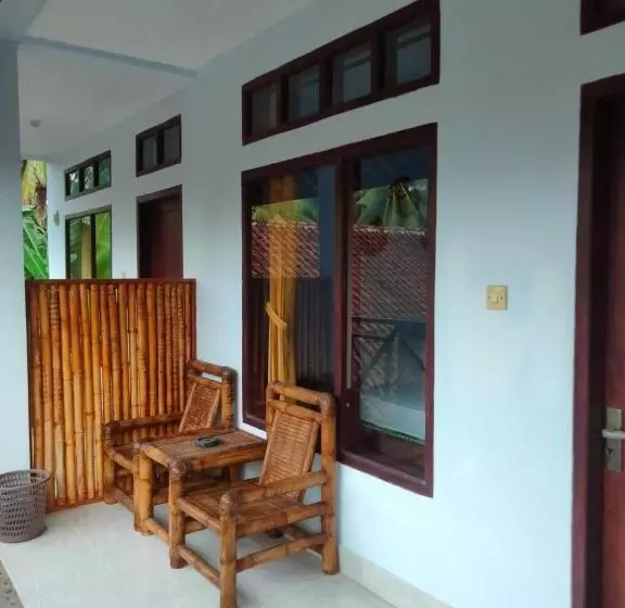 ペンション Lilypad Guest House