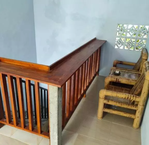 ペンション Lilypad Guest House