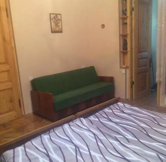 پانسیون Old House Rustaveli
