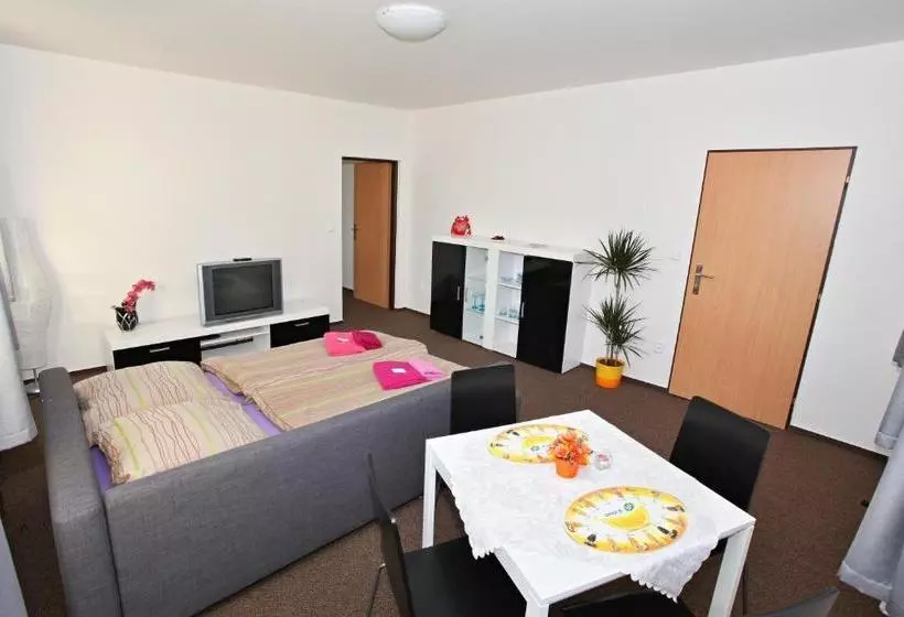 Majatalo Penzion Panorama Janovičky