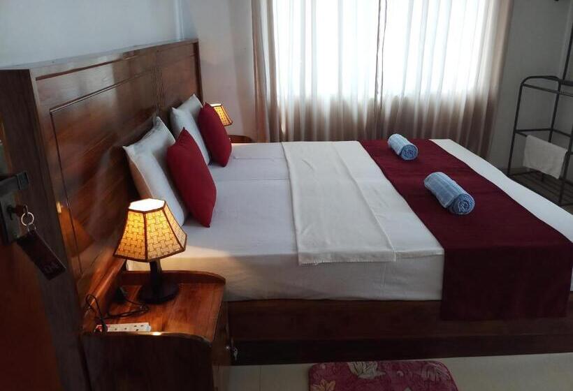 פנסיון Shani Residence Kandy