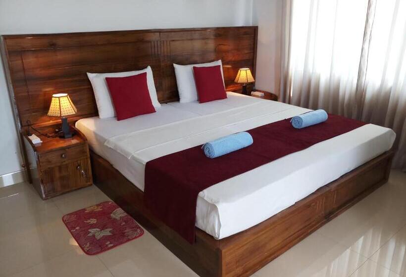 פנסיון Shani Residence Kandy