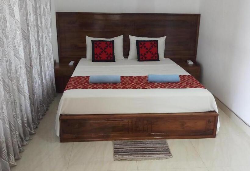 פנסיון Shani Residence Kandy
