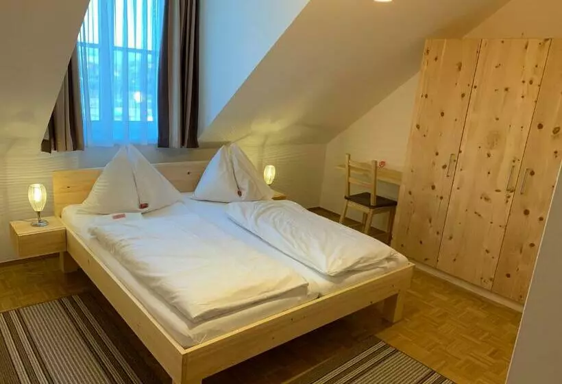 ユースホステル Feldkirchnerhof