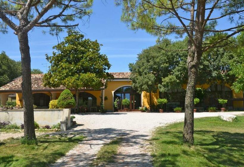 בית מלון כפרי Agriturismo La Montina