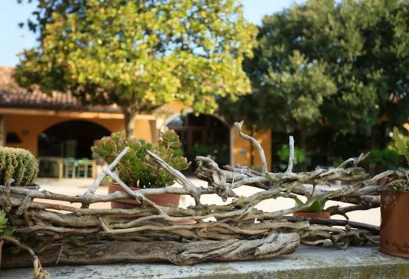 هتل Agriturismo La Montina