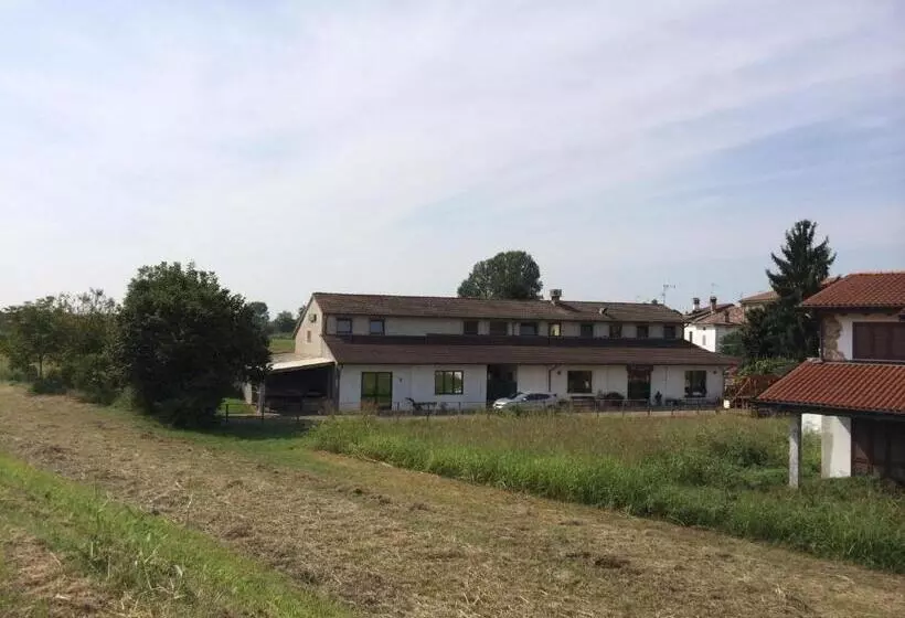 ホテル Agriturismo La Valbona