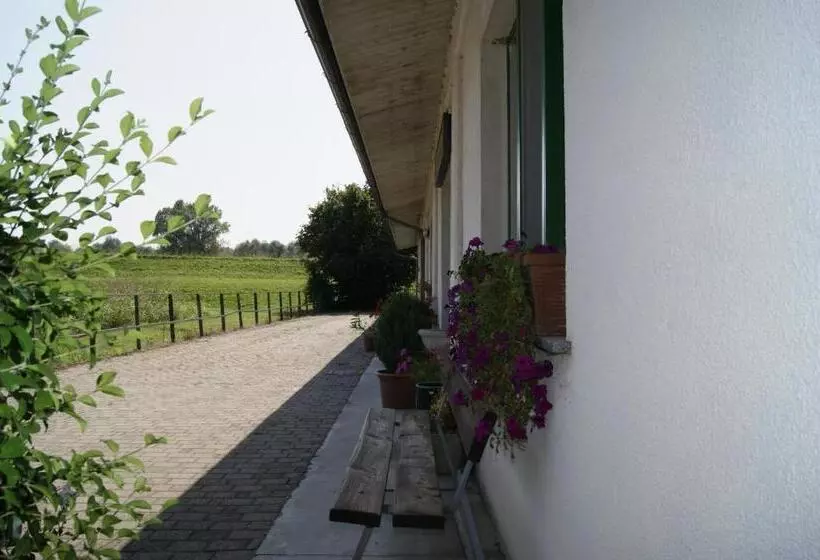 ホテル Agriturismo La Valbona