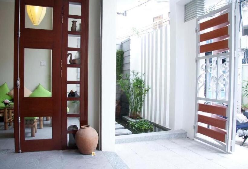 Little Home Nha Trang Apartment