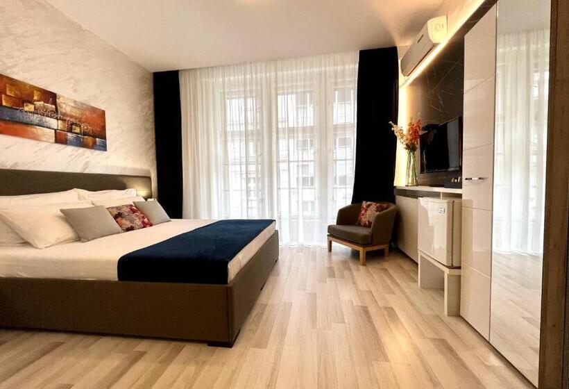 پانسیون Centar Forever