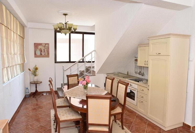 پانسیون Guest House Evropa