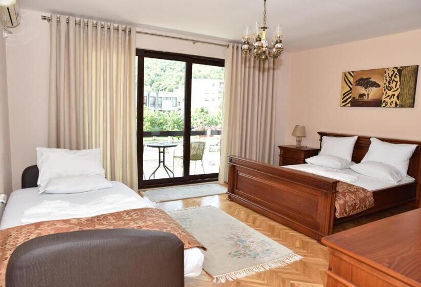 پانسیون Guest House Evropa