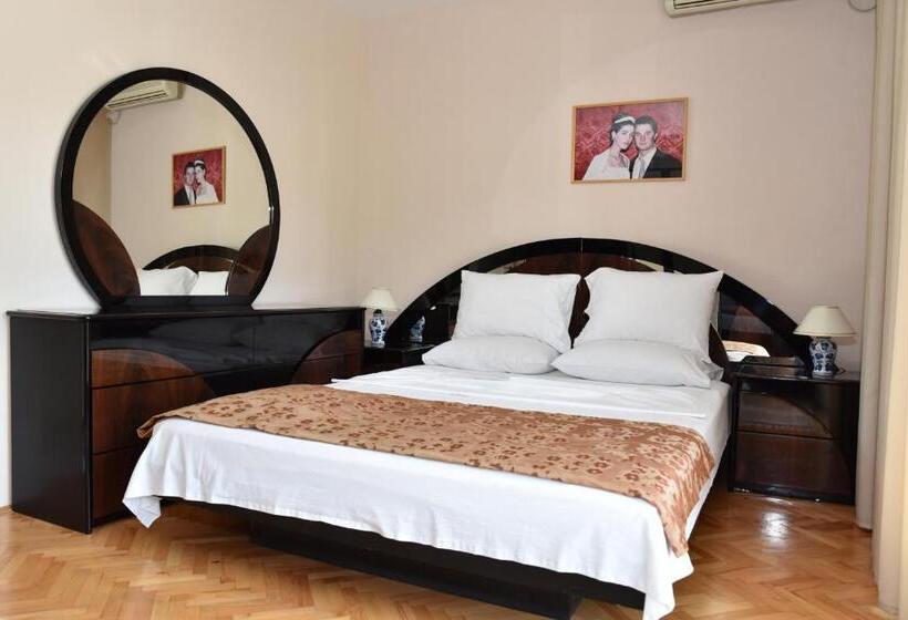 پانسیون Guest House Evropa