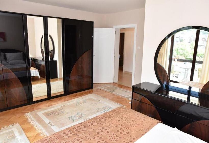 پانسیون Guest House Evropa