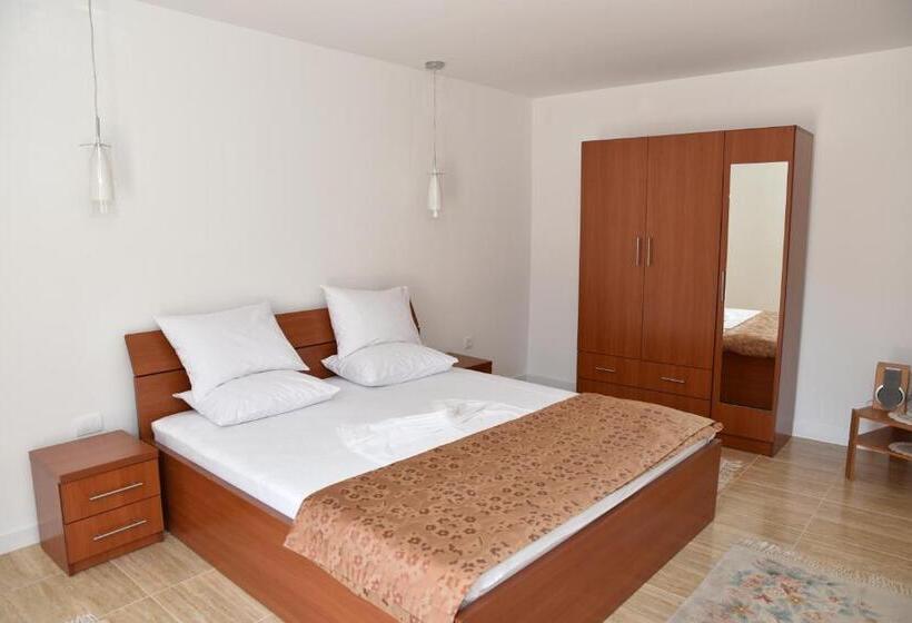 پانسیون Guest House Evropa