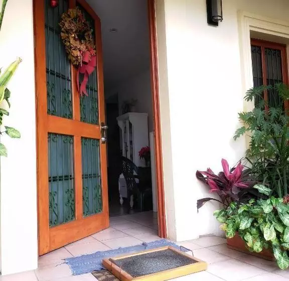 پانسیون Posada De Los Angeles