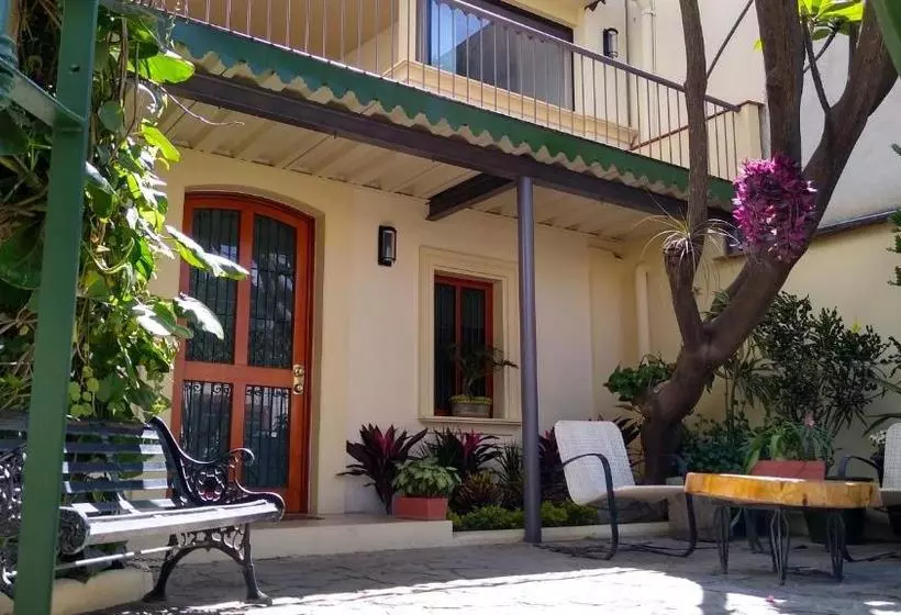 پانسیون Posada De Los Angeles