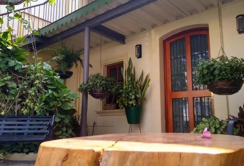 پانسیون Posada De Los Angeles